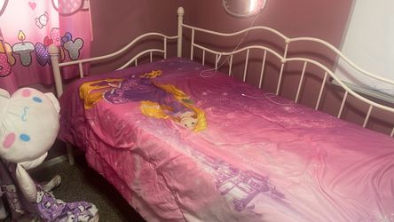 Day bed frames n mattress