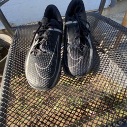 Nike Phantom Cleats Size 8.5