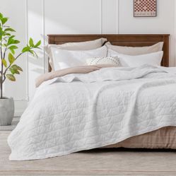 Queen Bedspread - Summer Lightweight Full Size Quilt Set, Soft, 3 pieces( white)