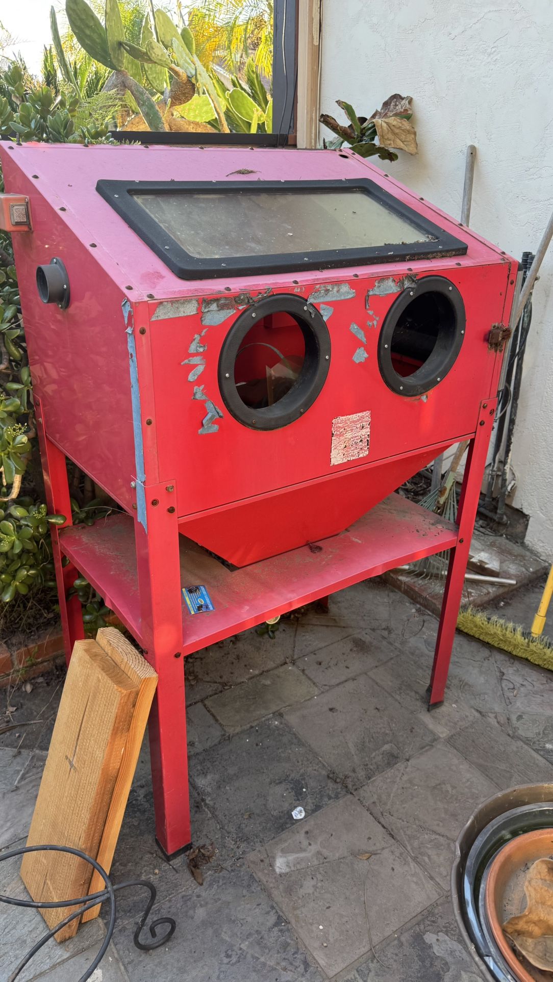Sand Blasting Cabinet