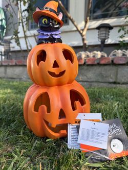 Jack O'Lantern Lane Stacked Pumpkin Halloween Decoration light up witch cat pumpkin holiday decor for haunted house