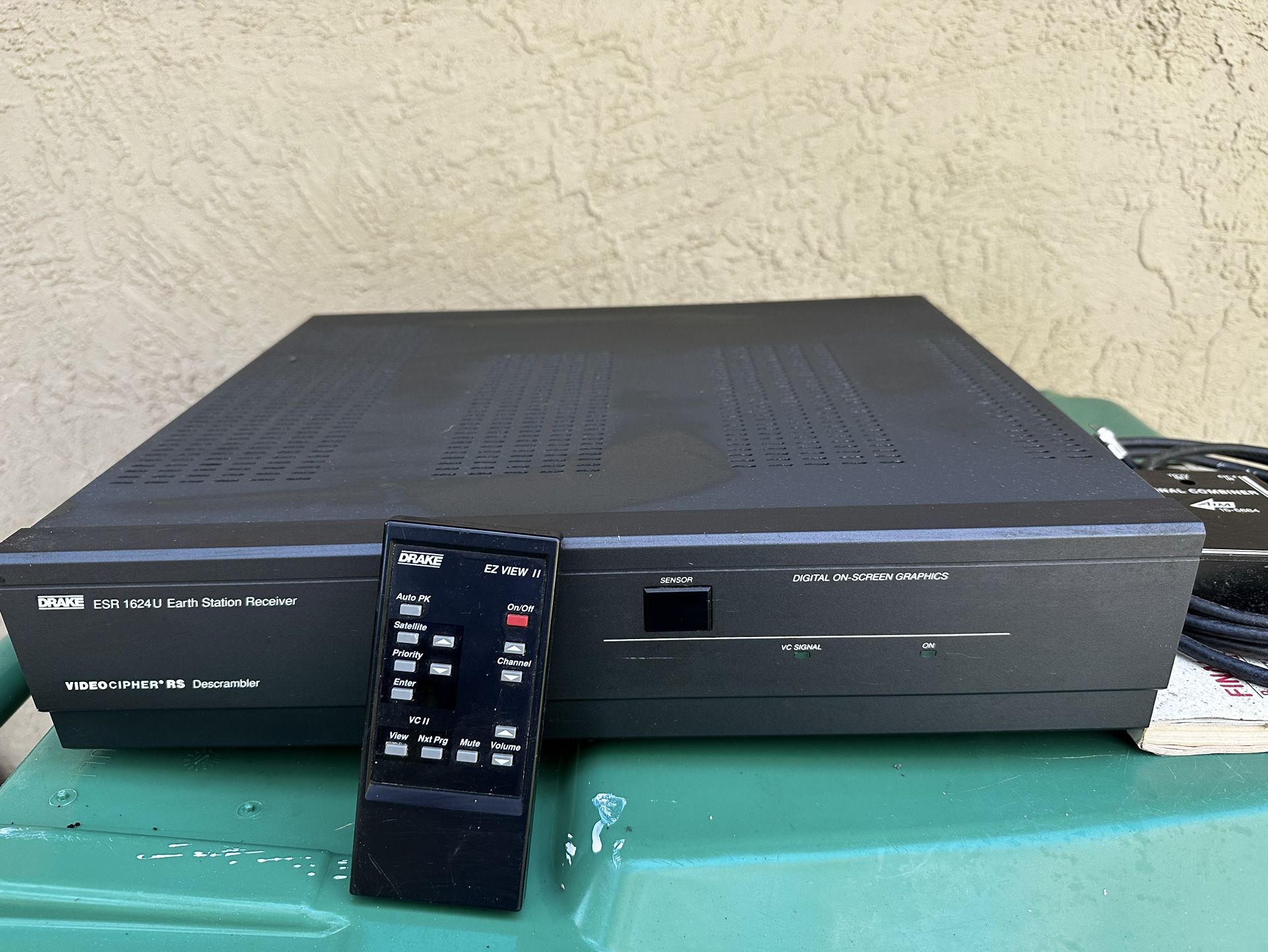 Satellite Receiver Drake With Remote