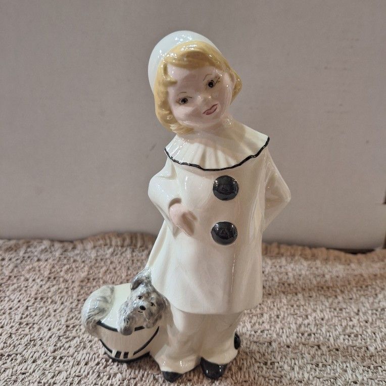 VINTAGE PIERROT CLOWN/MIME FIGURINE