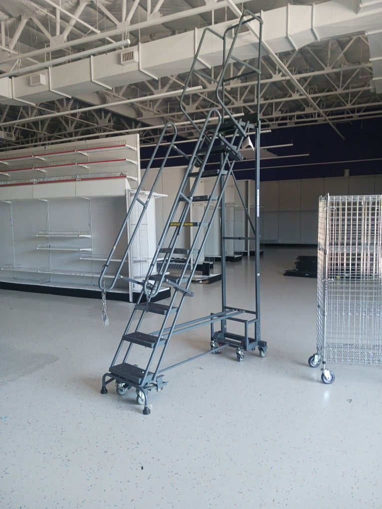 Steel Rolling Safety LADDER