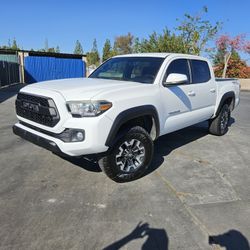 Toyota Tacoma Trd-offroad 2,017