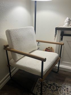 Accent chair