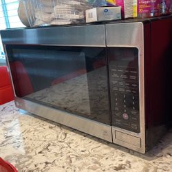 LG Microwave 