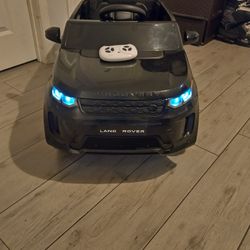 Good Condition Ride On 12v Land Rover Discovery SUV