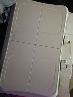 Wii fit plus board plus wiifit plus game plus 1 other game