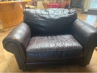 Oversized chair and ottoman(dark brown)