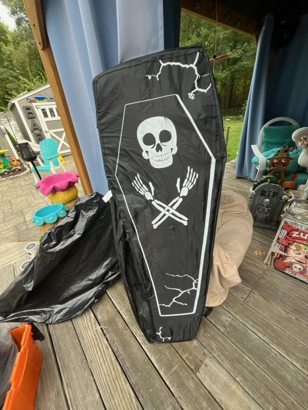 Nylon Stretchy Halloween Casket With Battery Op Lights Good Cond