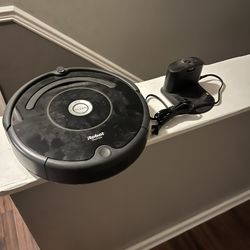 Self vacuuming system