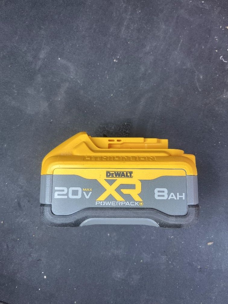 Dewalt 20v Bateria Nueva 8.0ah PowerPack $100 Firme Precio No Perdamos El Tiempo