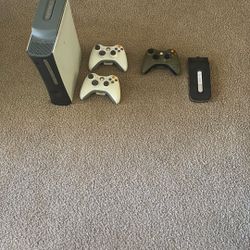 xbox, kenect , misc. discs,. all for 50 dollars for all