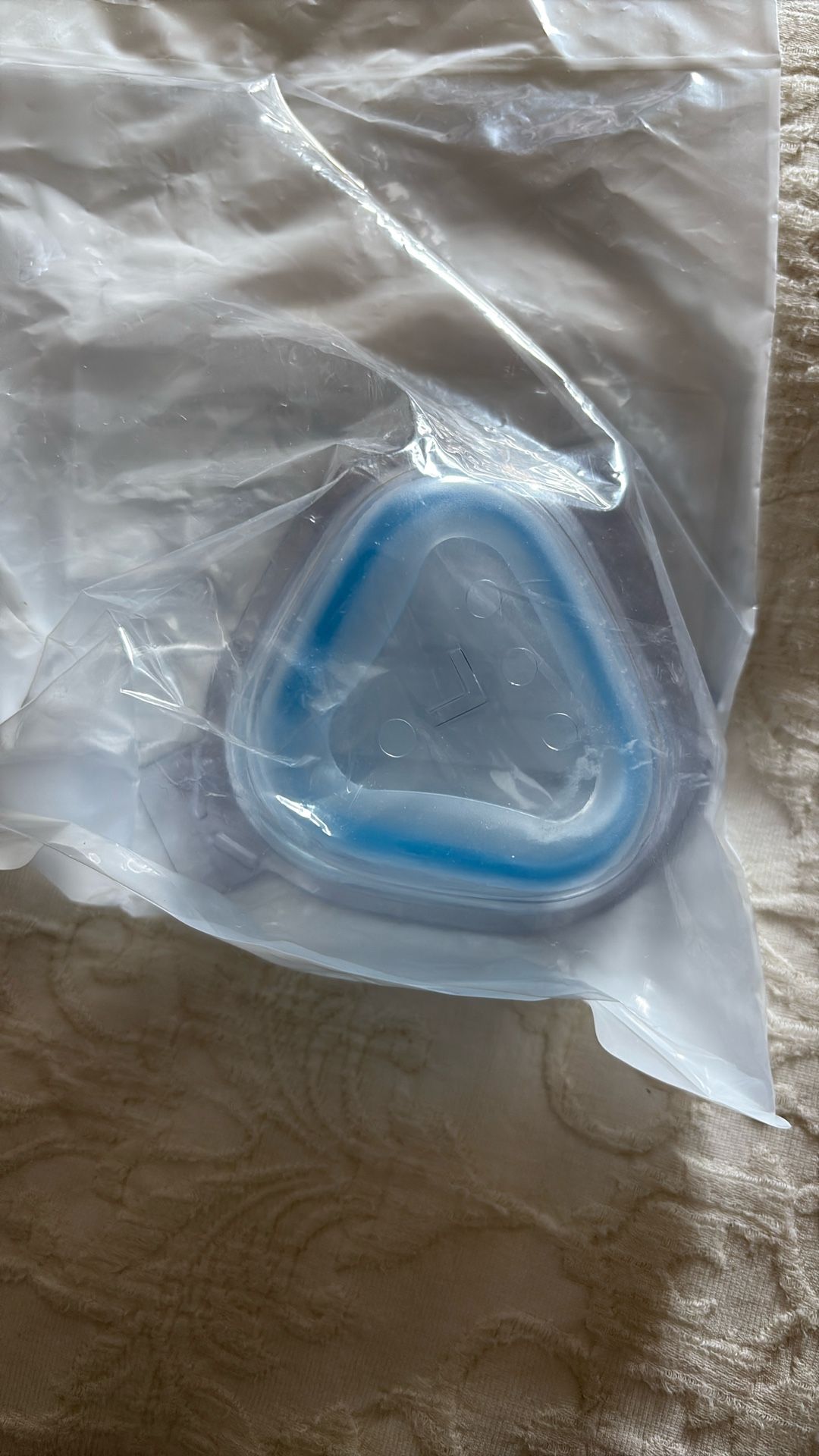 CPAP MASK 7 Brand new (Respironics) MEDIUM Comfort gel BLUE nasal Mask With Head Gear.