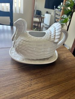 White Ceramic Turkey Gravy Boat with Saucer