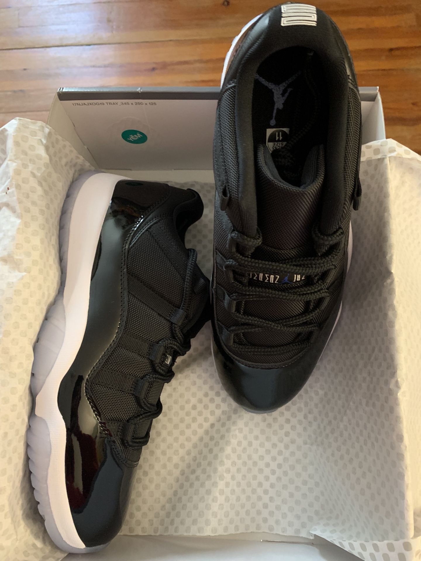 Air Jordan 11 Low - Space Jams