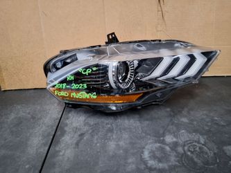 2018-2019-2020-2021-2022-2023 FORD MUSTANG RIGHT HEADLIGHT OEM USED #11639