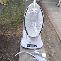 Baby Seat Swing 4Moms MamaRoo 