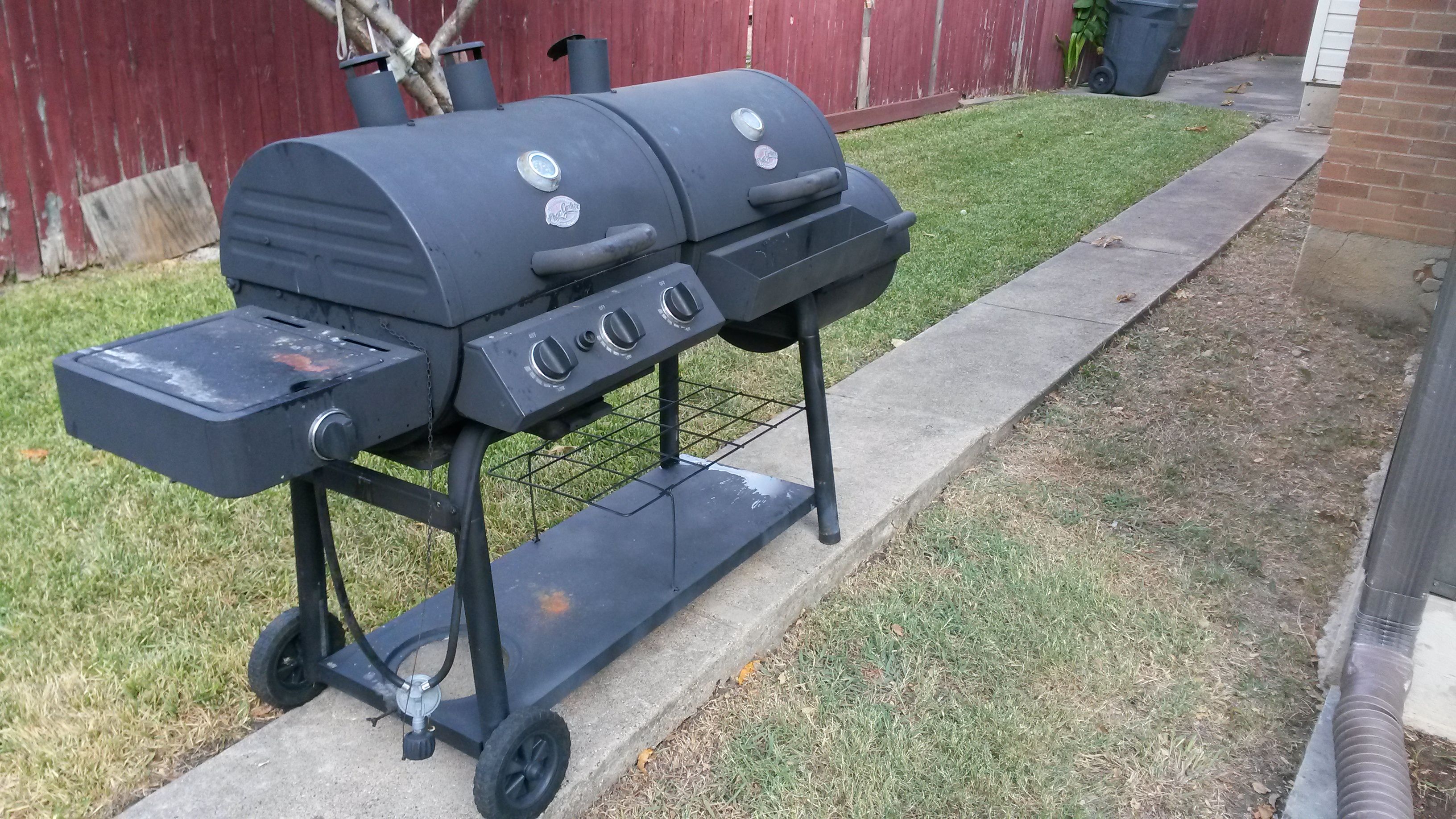 CharGriller Texas Trio 3Burner Dual Fuel Grill with Smoker in Black