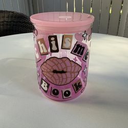 Chisme & Cafecito Glass Mug – Funny Latina Gift Cup w/ Lid & Straw