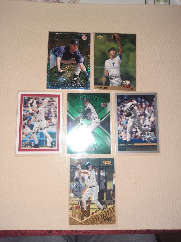 BASEBALL CARDS