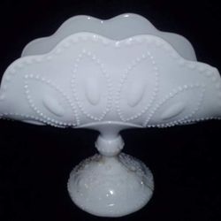 $15 - Antique Milkglass Fruit Bowl (Flawed)