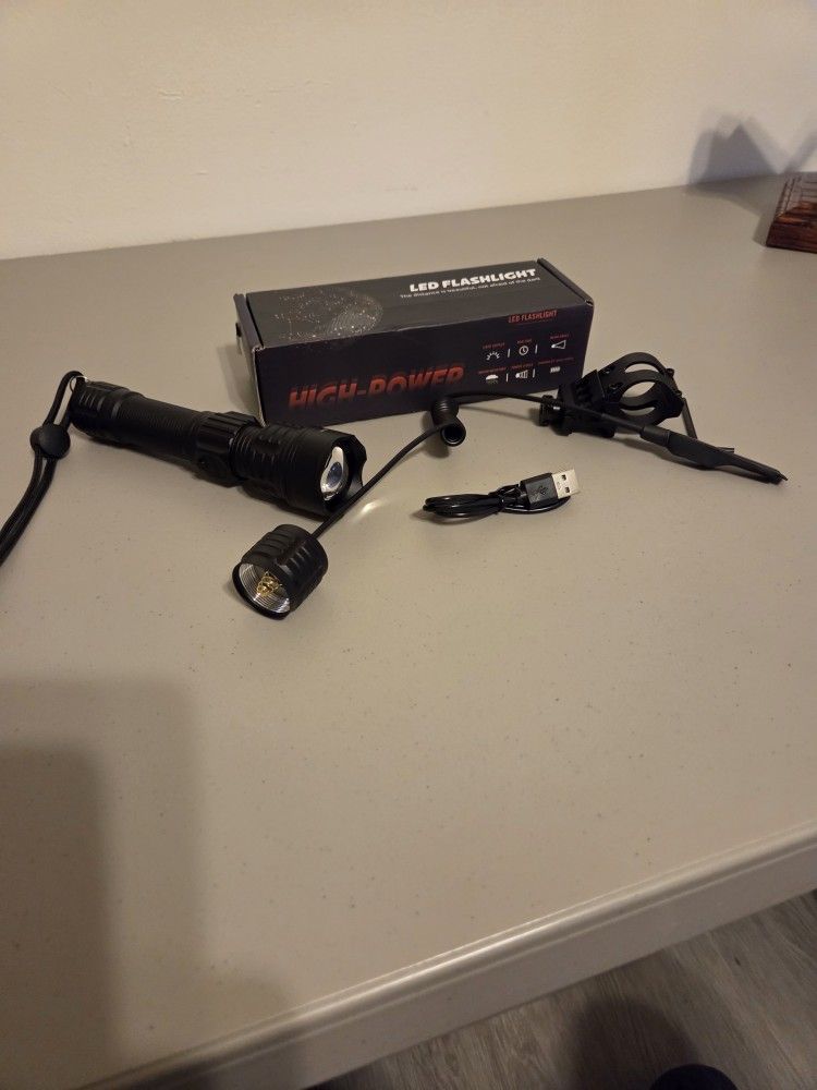 HiPower Shotgun/Rifle Flashlight