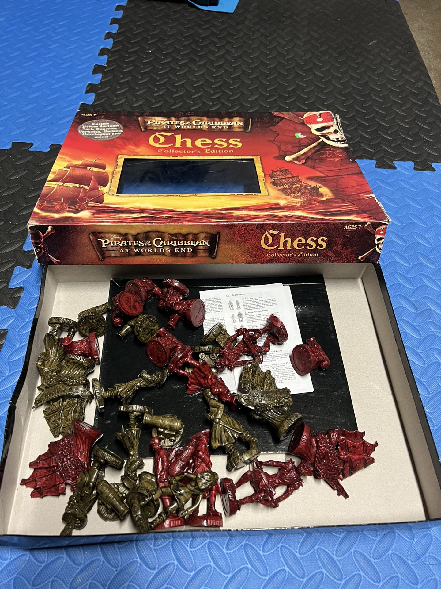 Disney Pirates of The Caribbean At World's End Chess Set 