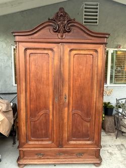 Dresser/wardrobe