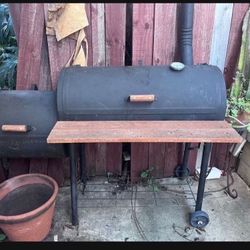 BBQ/SMOKER LOCATED IN SAN CLEMENTE 