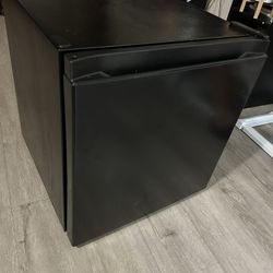 Small Refrigerator 