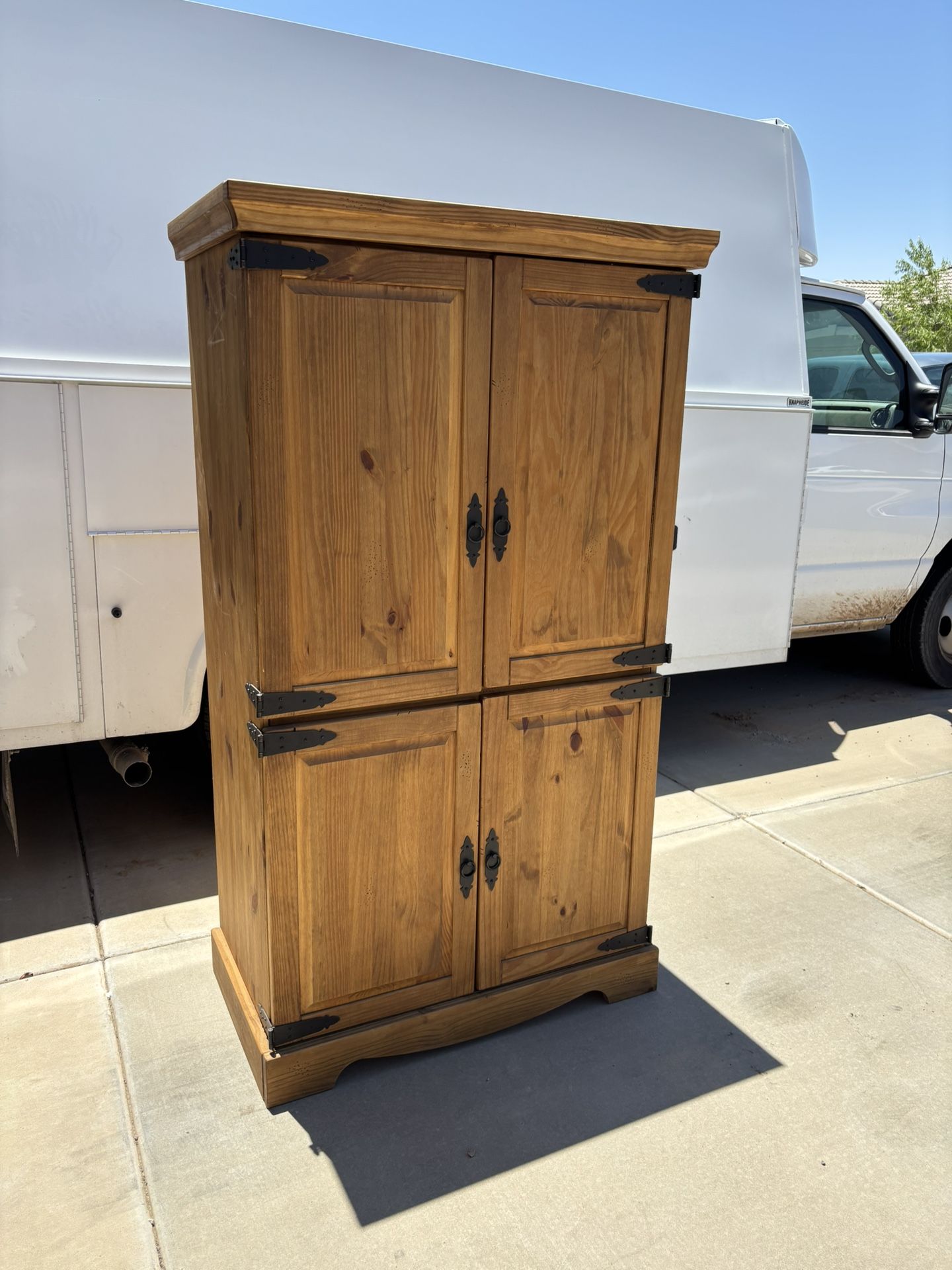 Armoire