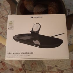 Mophie 3-in-1 Wireless Charging Pad