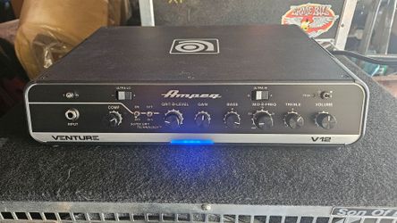 Ampeg V12 bass head