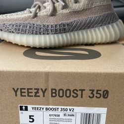 Adidas Yeezy Boost 350 V2 ASH PEARL Size 5 Men / 6.5 Women Deadstock FREE Socks