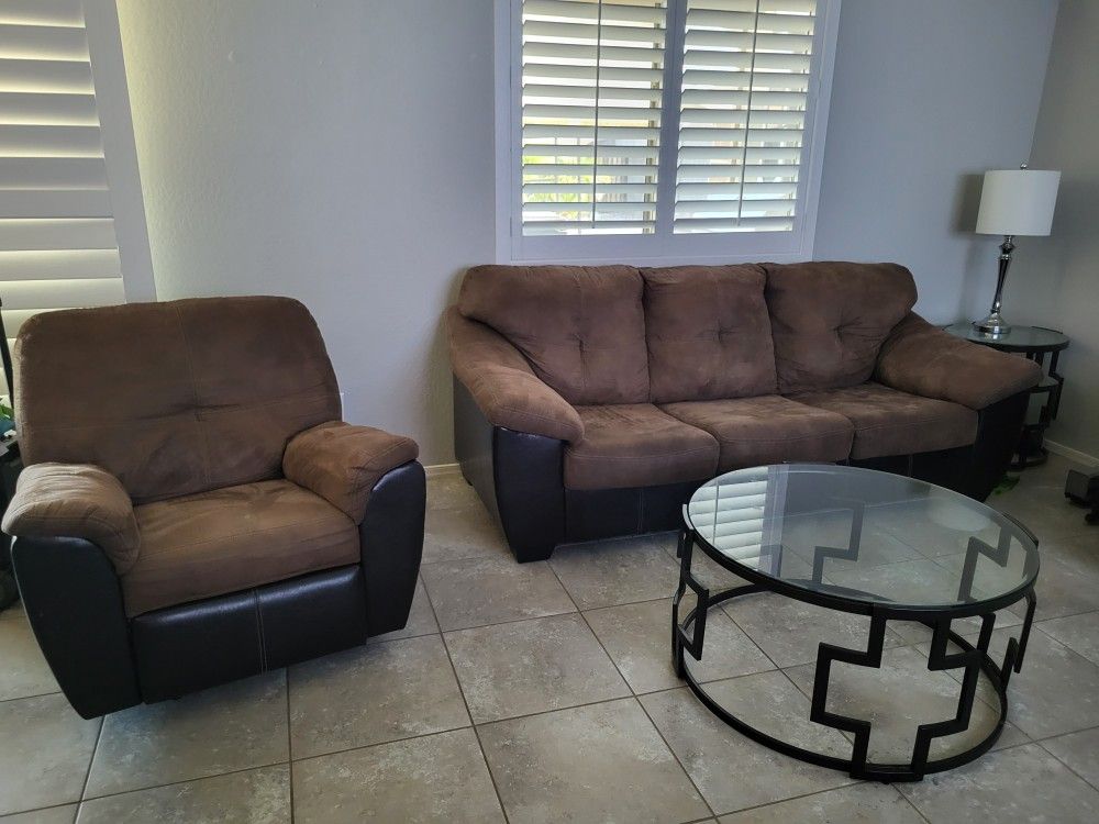 Couches/Sofas & Recliner