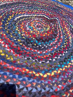 Round braided Rug