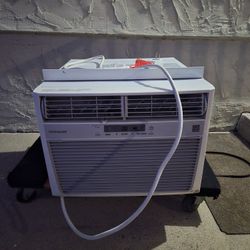 Fridgidare Window Air Conditioner 