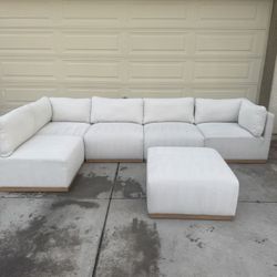 Henrendon Murphy Sectional