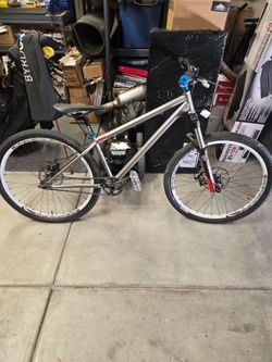 Haro Steel Reserve Dirt jumper