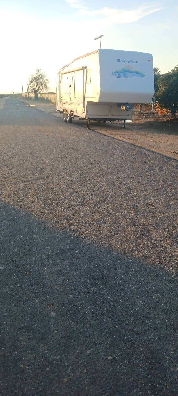 1997 Sunnybrook Fifth Wheel
