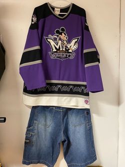 Vintage Disney jersey and y2k jorts outfit