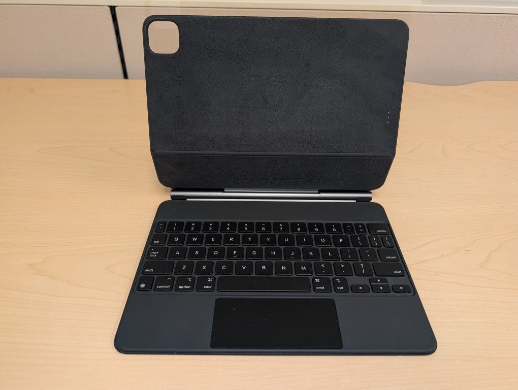 Magic Keyboard for iPad Pro (11-inch)