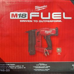 Milwaukee M18 FUEL 18-Volt Lithium-Ion Brushless Cordless Gen II 18-Gauge Brad Nailer