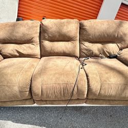 Recliner Sofa  🛋️