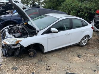 14 Ford Focus parts