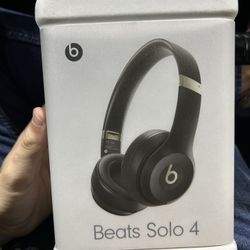 Beats Solo 4 Wireless 