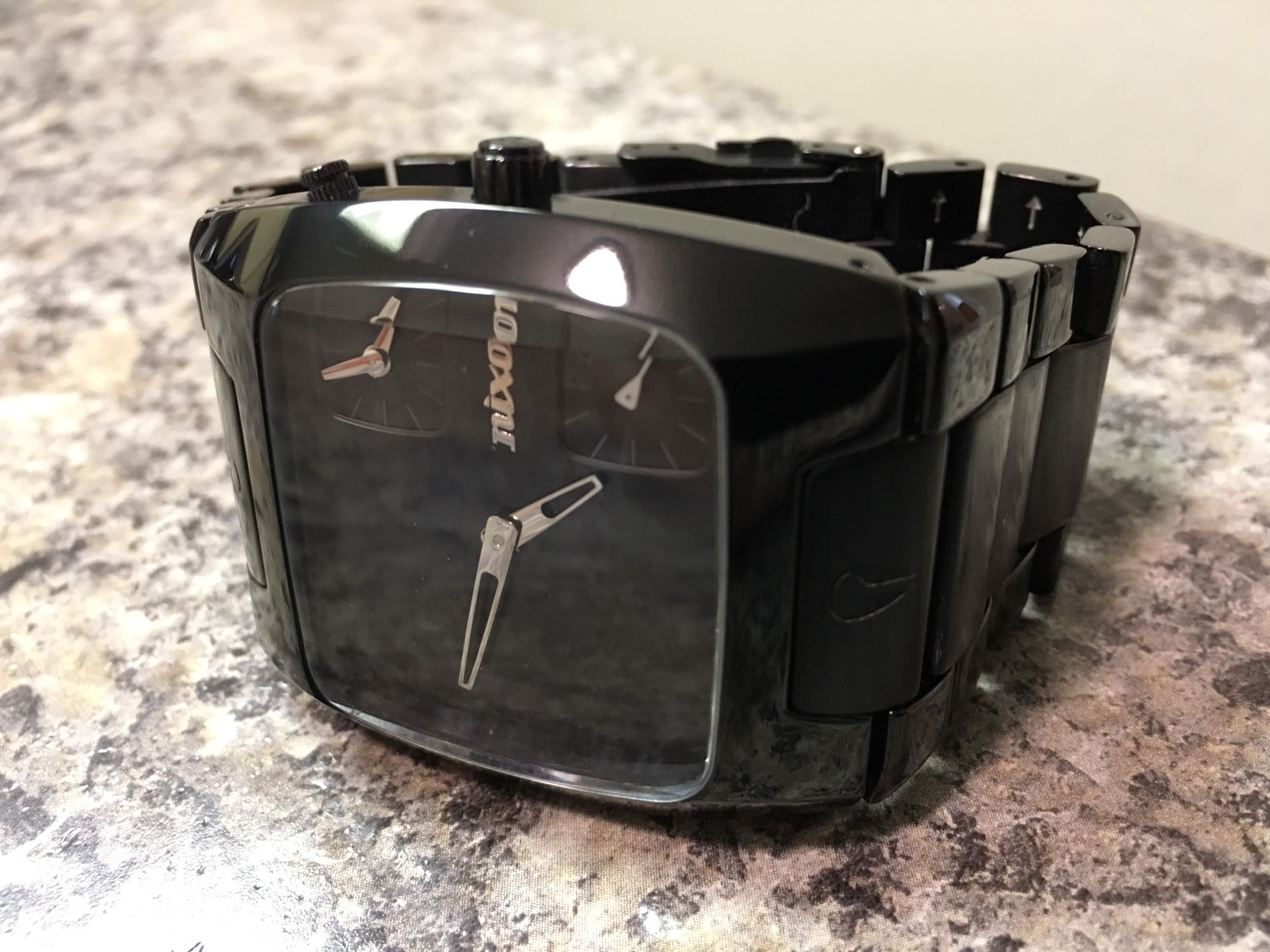 Nixon Banks Men’s Watch All Black