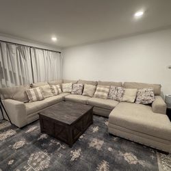 Cottage Chic beige 4 piece Right Arm Facing Sectional